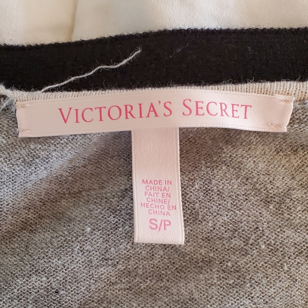 Victoria Secret V-Neck button up crop sweater, Sm - Picture 9 of 16